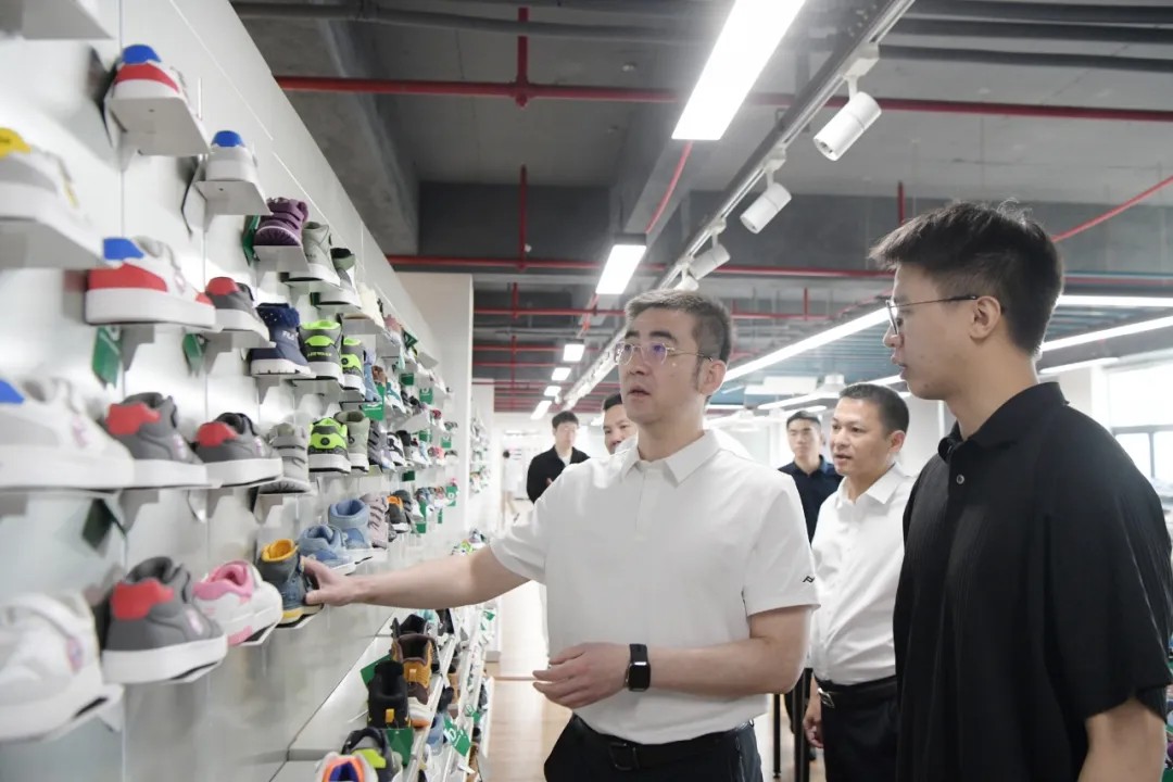 【大拼經濟 大抓發展】縣政府主要領導帶隊開展“四下基層”現場辦公活動